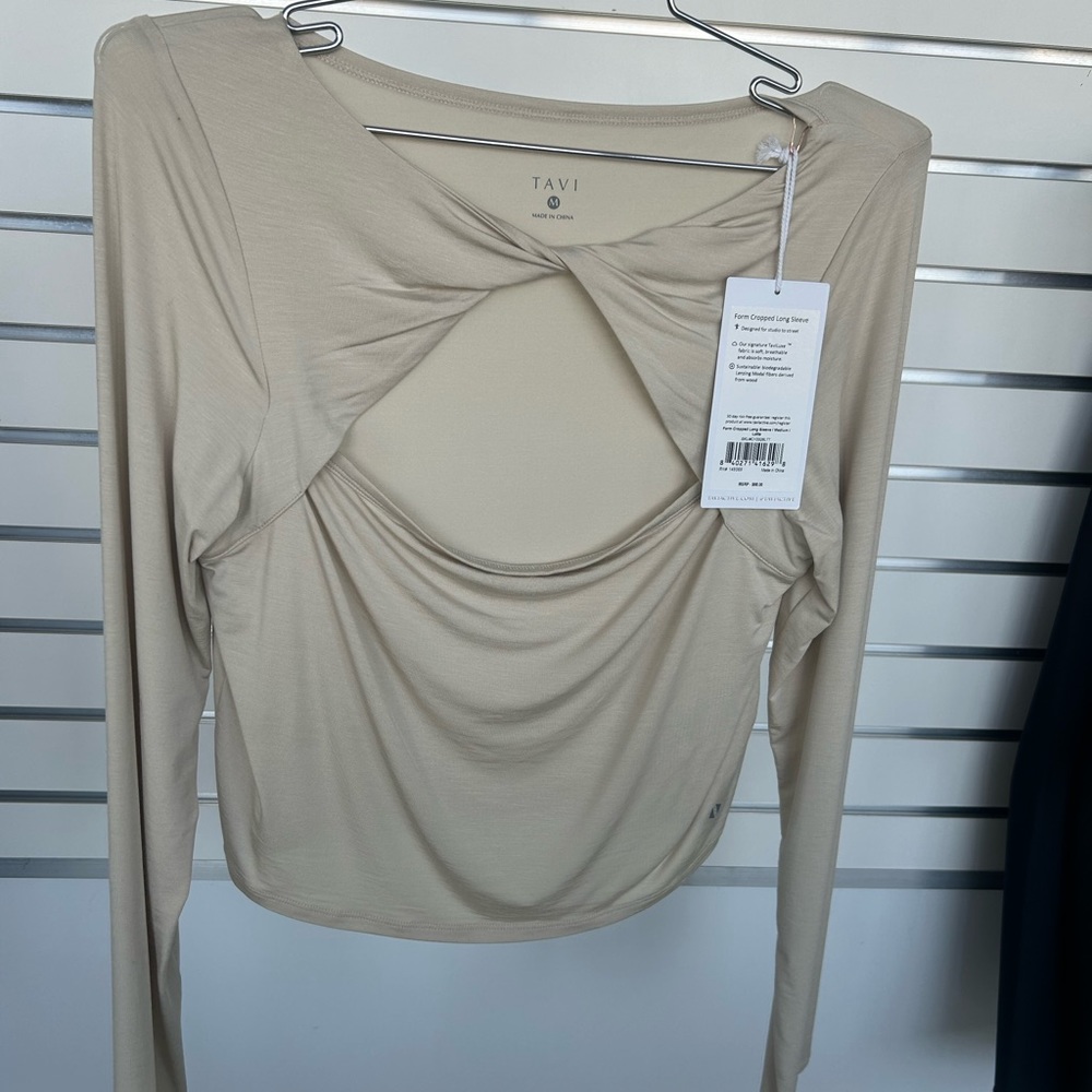 Tavi, Form cropped long sleeve